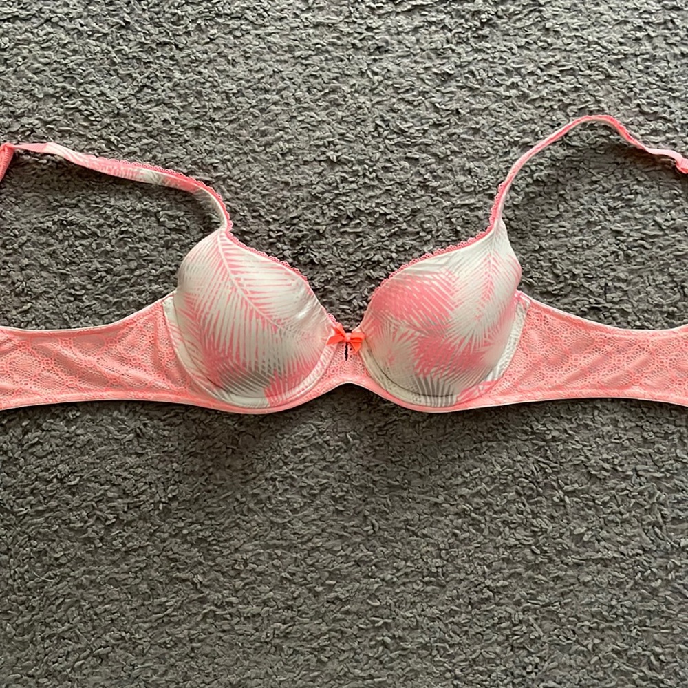 Victoria Secret Bra